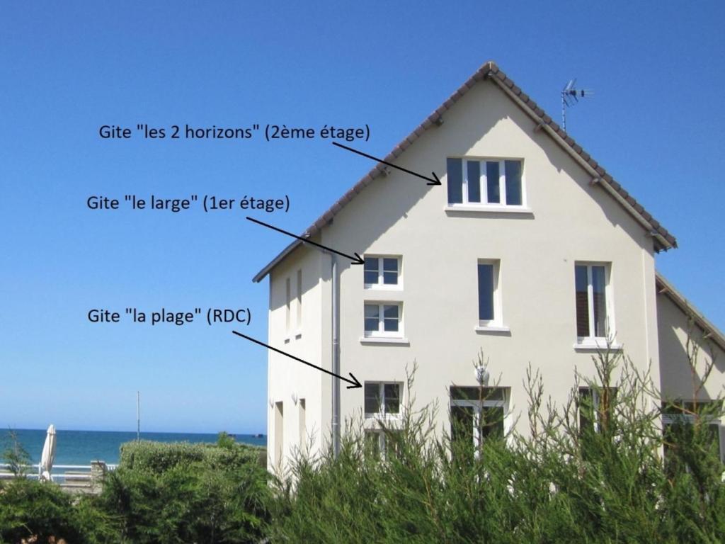 Gites "Plage" Ou "Pieds Dans L'Eau" En Front De Mer A Asnelles , 3Km D'Arromanches, 10Km De Bayeux Exterior photo